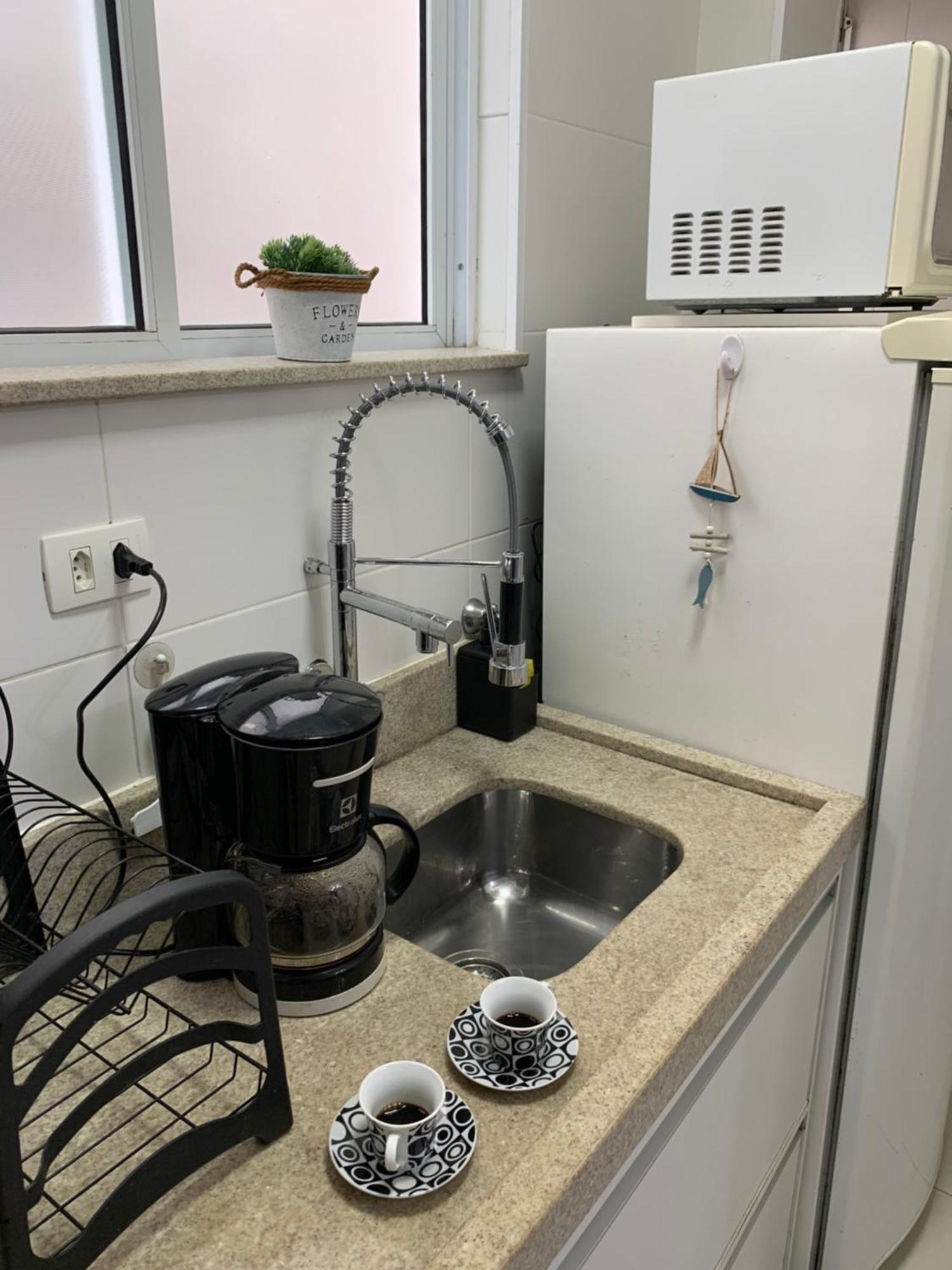 Apartamento Em Santos No Gonzaga Em Frente A Praia Exterior photo